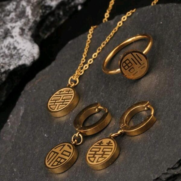 Set de joyas doradas vuelo de amor