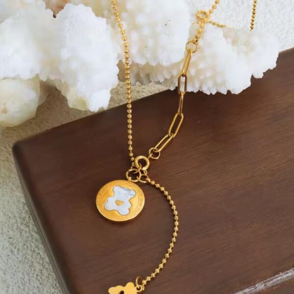 Set de joyería encanto dorado